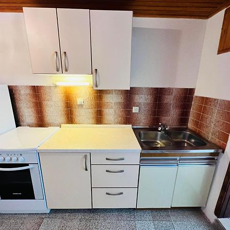 Sea Breeze Apartments With Private Beach And Boat Anchorage Стара Новаля Номер фото