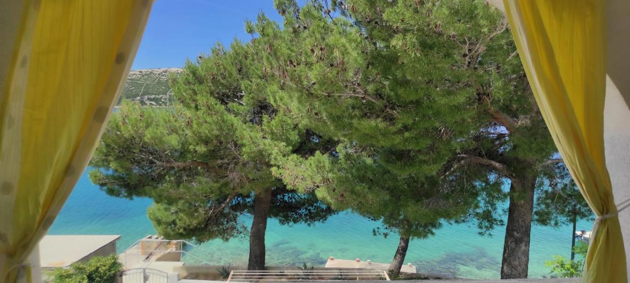 Sea Breeze Apartments With Private Beach And Boat Anchorage Стара Новаля Екстер'єр фото