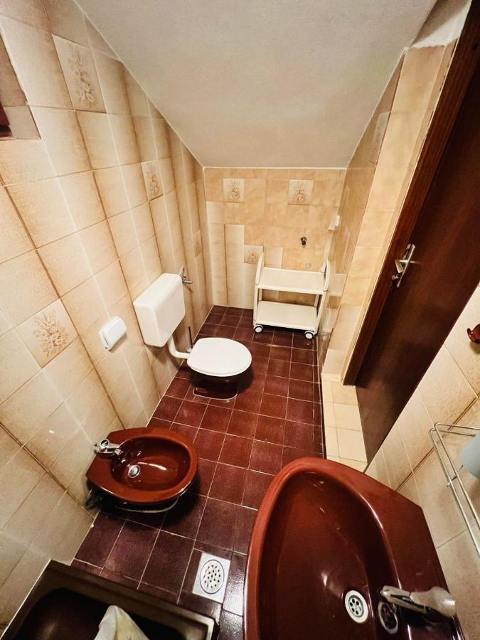 Sea Breeze Apartments With Private Beach And Boat Anchorage Стара Новаля Екстер'єр фото