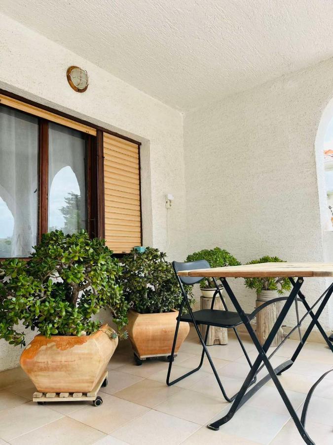 Sea Breeze Apartments With Private Beach And Boat Anchorage Стара Новаля Екстер'єр фото