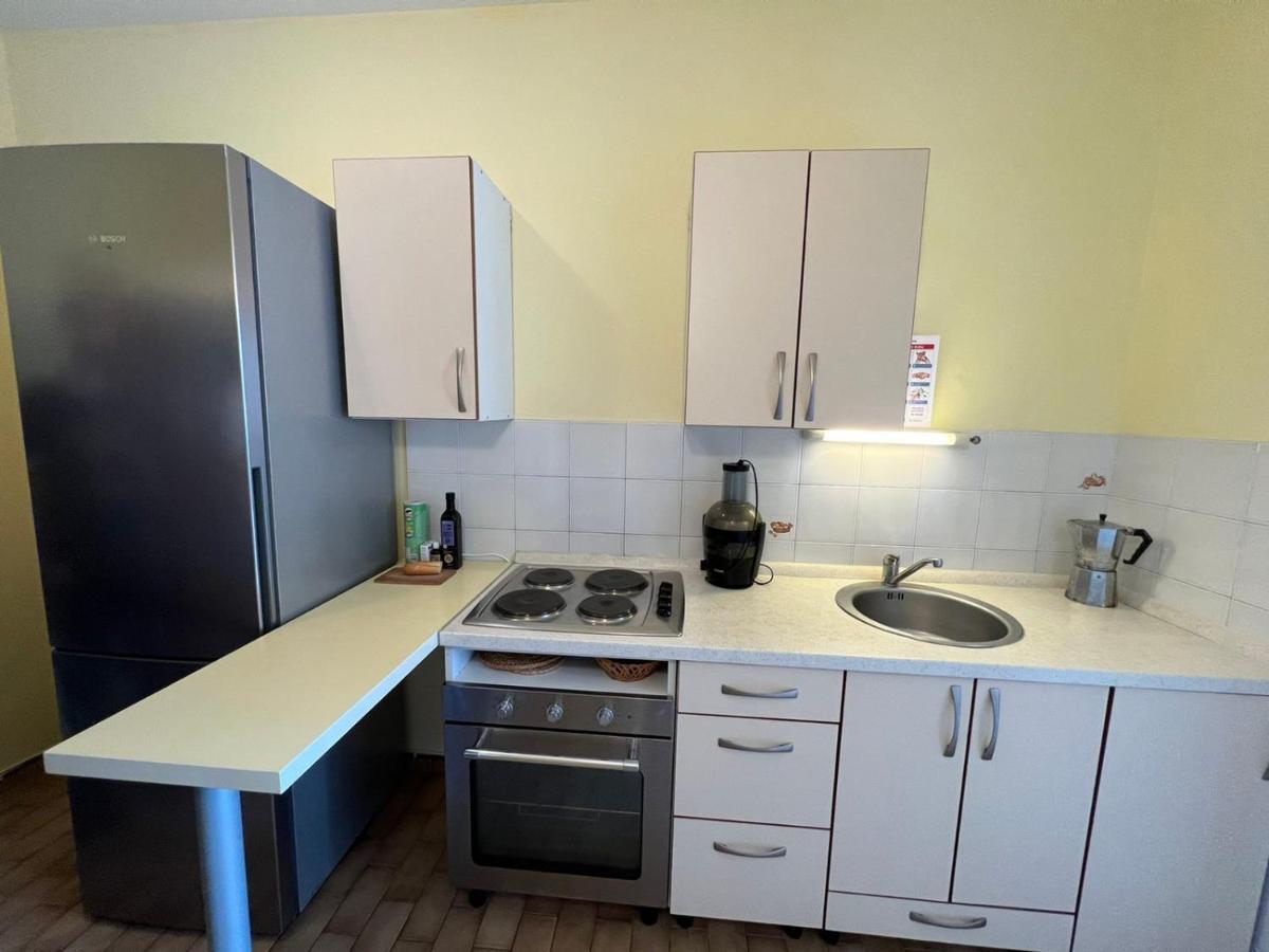 Sea Breeze Apartments With Private Beach And Boat Anchorage Стара Новаля Екстер'єр фото