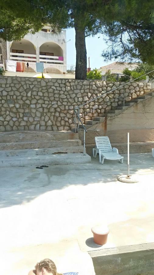 Sea Breeze Apartments With Private Beach And Boat Anchorage Стара Новаля Екстер'єр фото