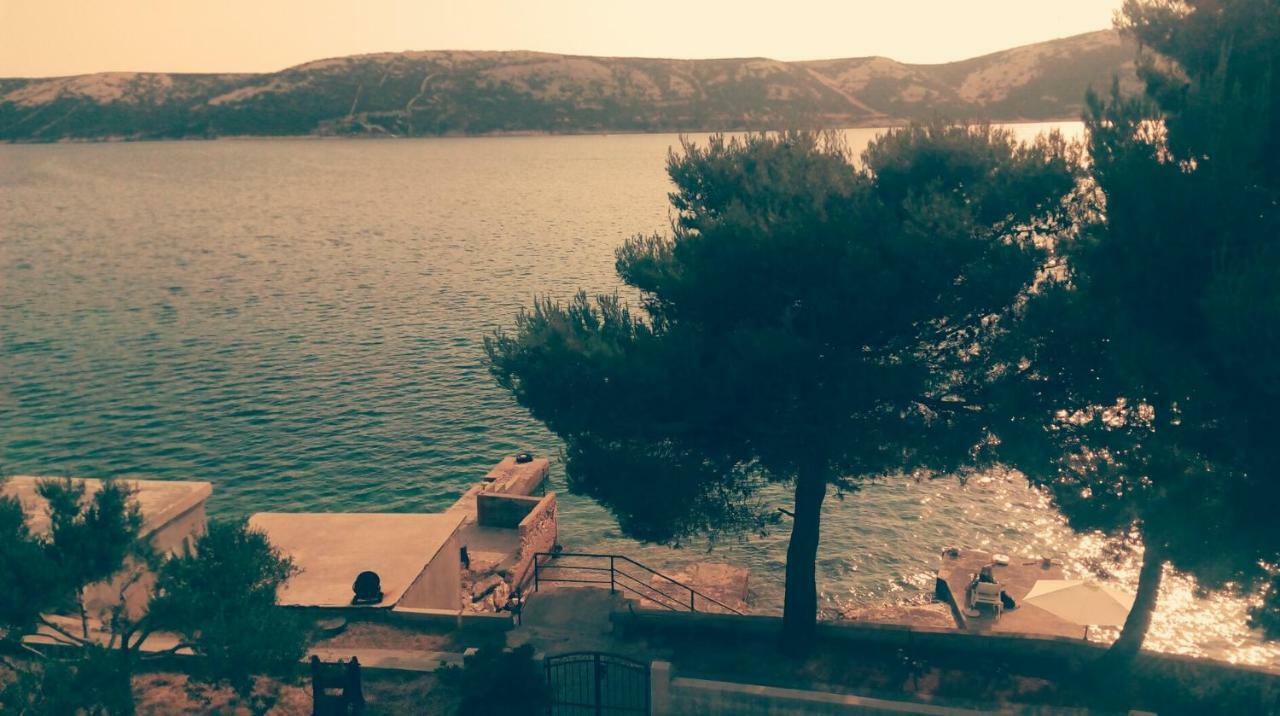 Sea Breeze Apartments With Private Beach And Boat Anchorage Стара Новаля Екстер'єр фото
